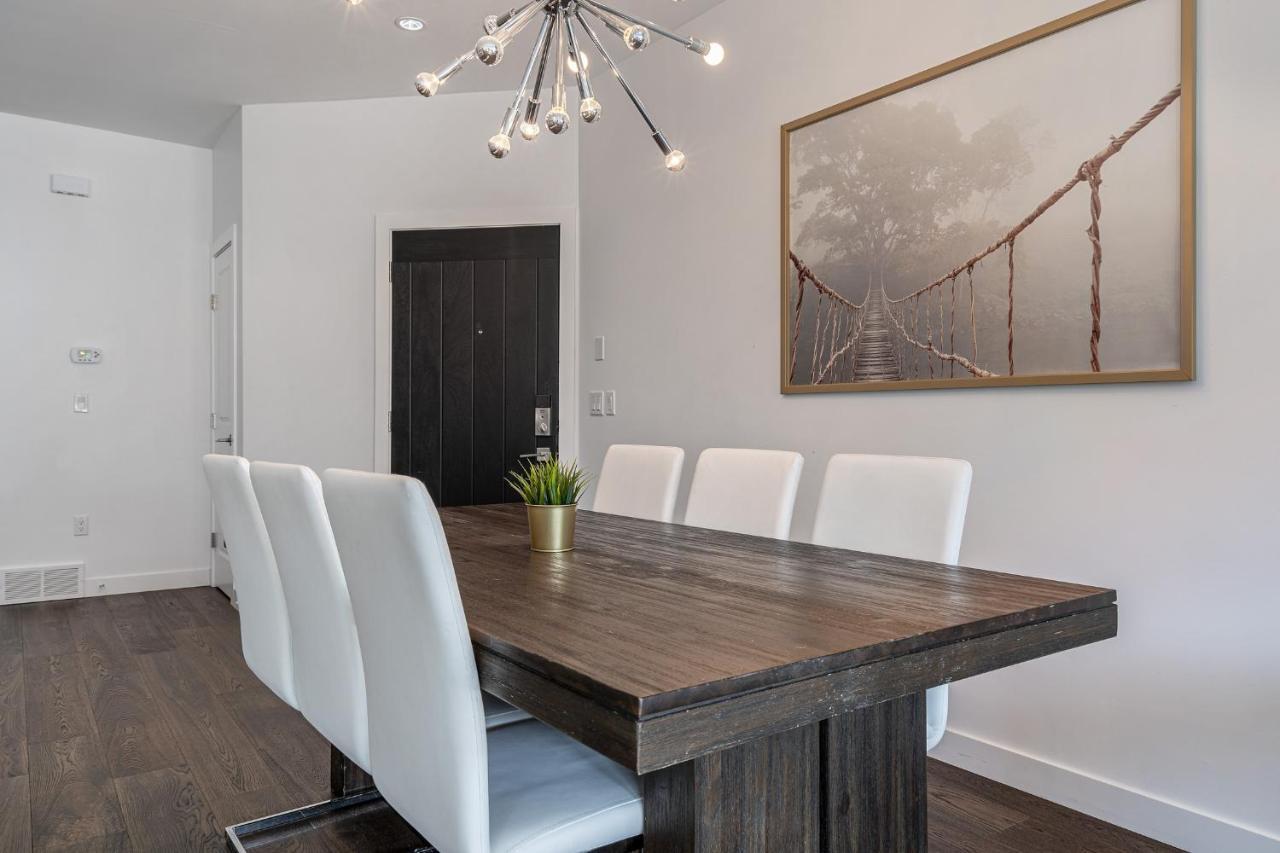 Contemporary Luxury 4 Bedroom House Near Downtown YYC 외부 사진
