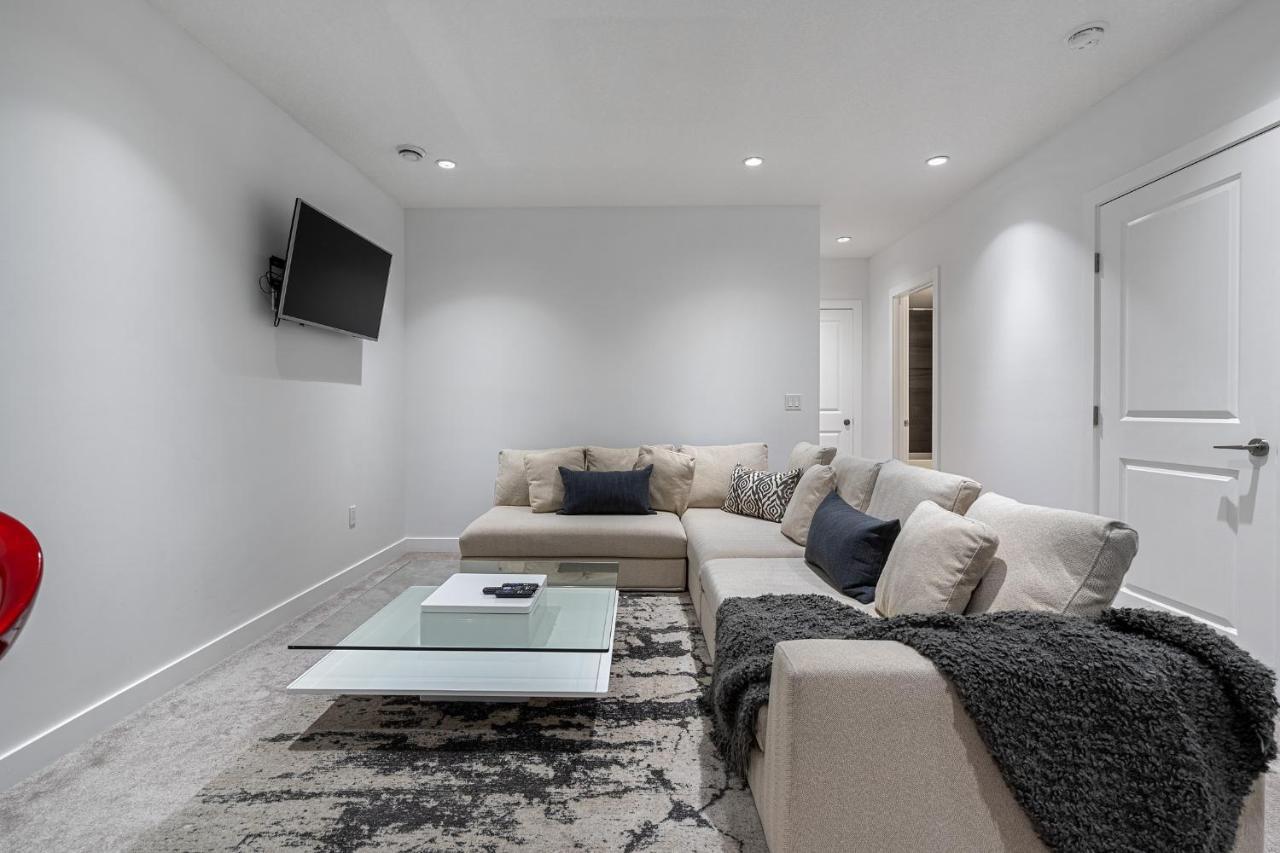 Contemporary Luxury 4 Bedroom House Near Downtown YYC 외부 사진