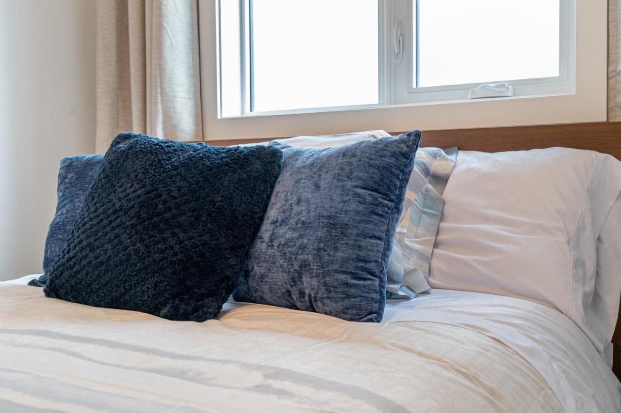 Contemporary Luxury 4 Bedroom House Near Downtown YYC 외부 사진