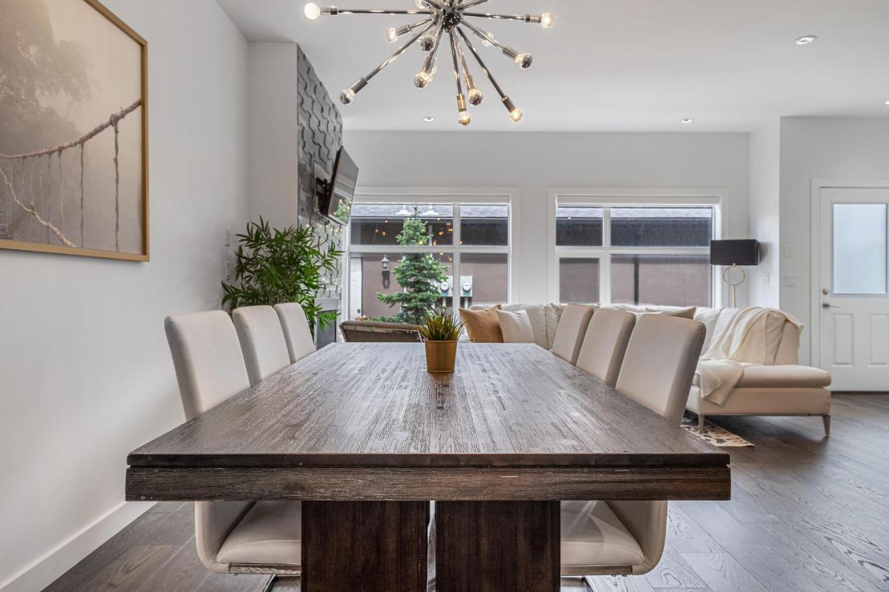 Contemporary Luxury 4 Bedroom House Near Downtown YYC 외부 사진