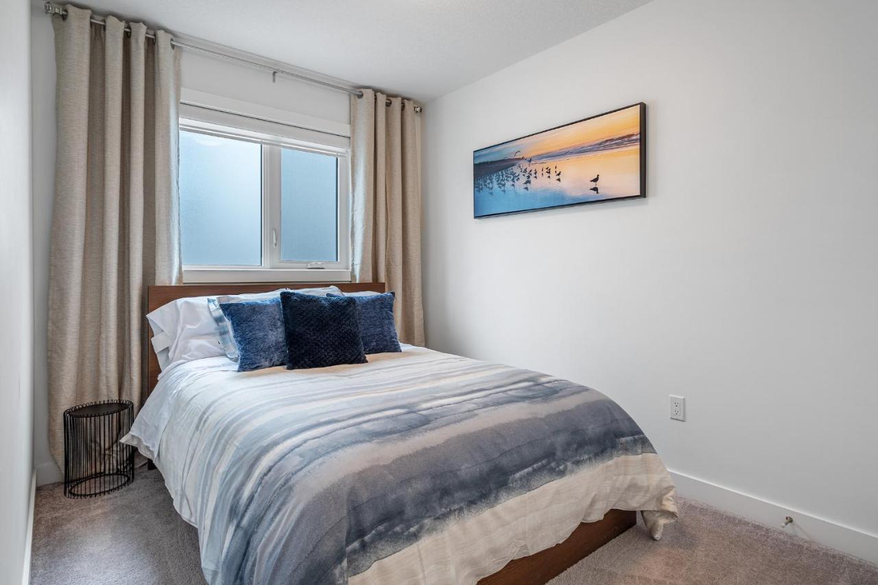 Contemporary Luxury 4 Bedroom House Near Downtown YYC 외부 사진